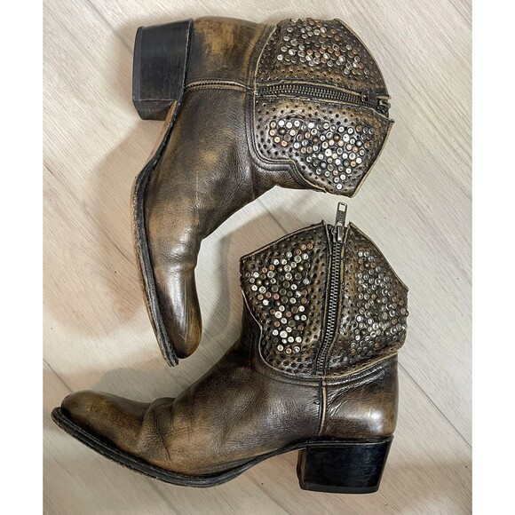 Frye Deborah Studded Brown Distressed (not Crackled) Leather Boots Sz 8 - Picture 4 of 14